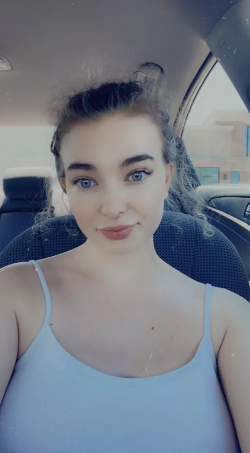 Eyes blue like the Atlantic 🌊