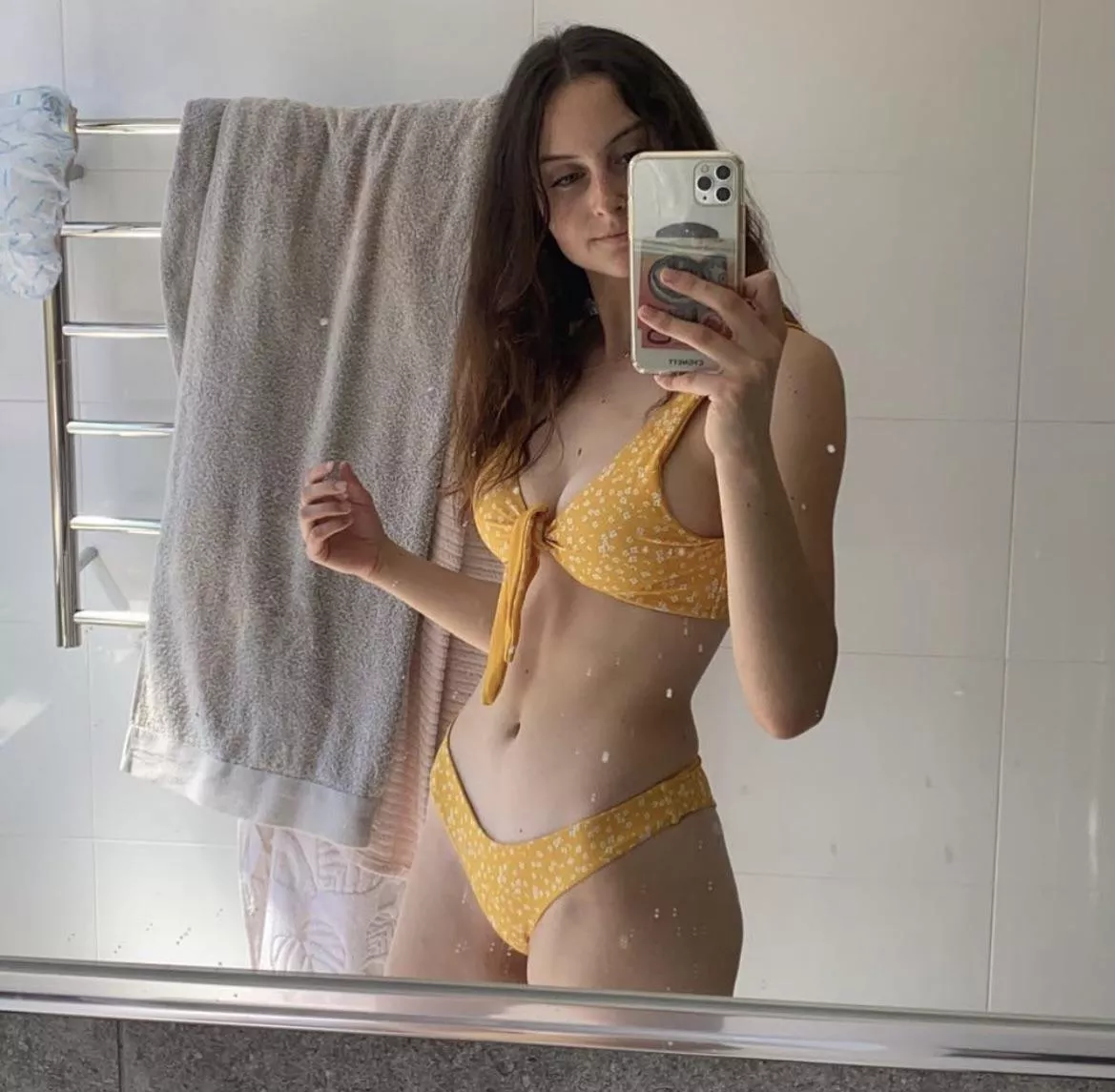 F 19 bi looking for females