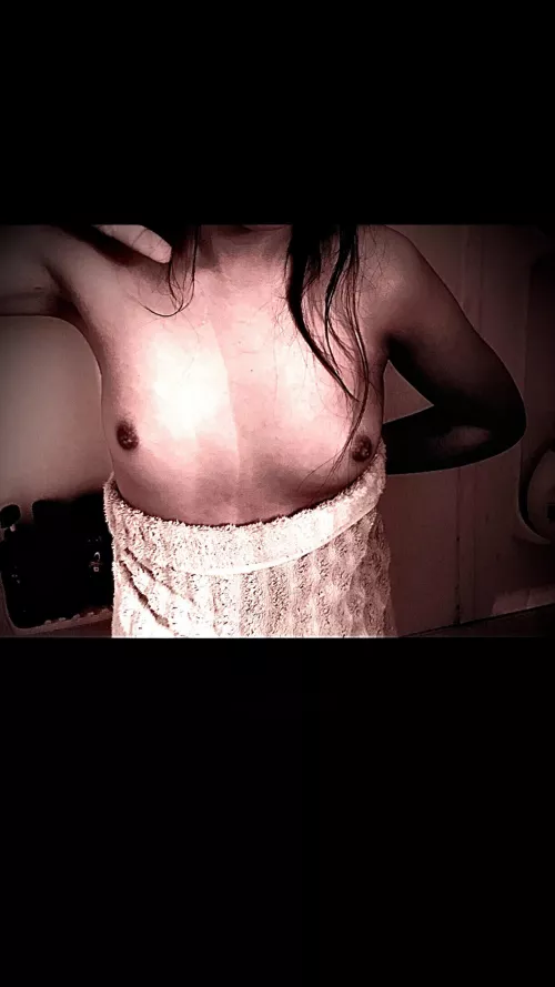 (F) 24 First time post be nice