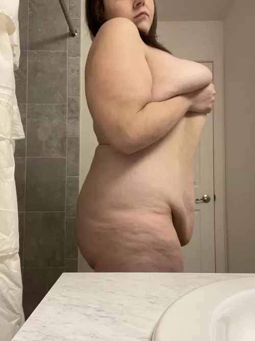 F 28, 200lbs, 5’6” - Lifting my skin to show more of my shape underneath. There’s a lot left to love after losing 150+lbs