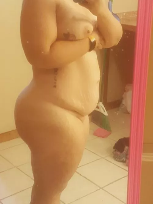 F 36 ~175 hope everyone likes 😕