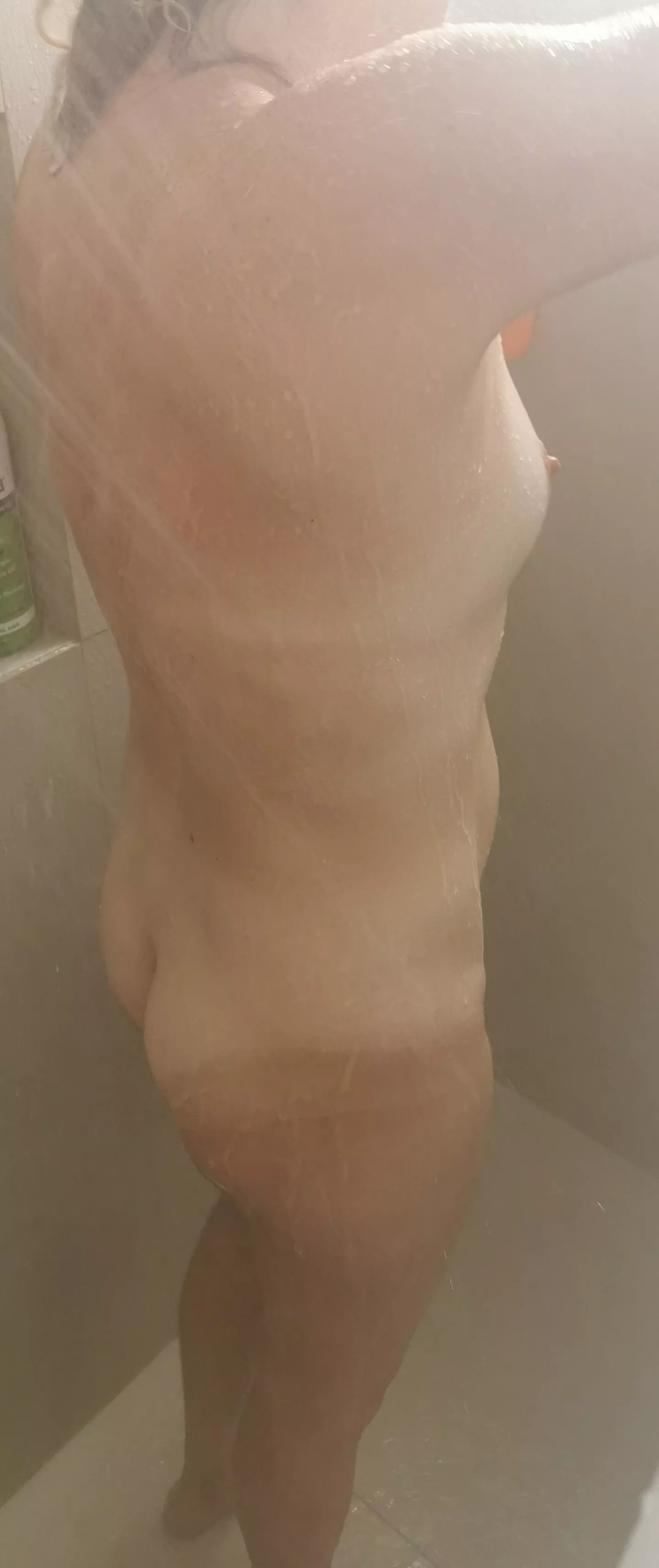 [F] 36, 56kg, 165cm tonights outfit