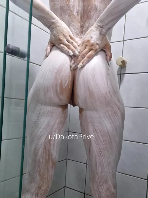 [F] A wife needs help. Some volunteer?