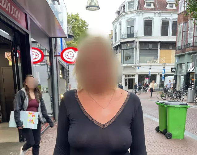 [f] braless is the best wat to shop