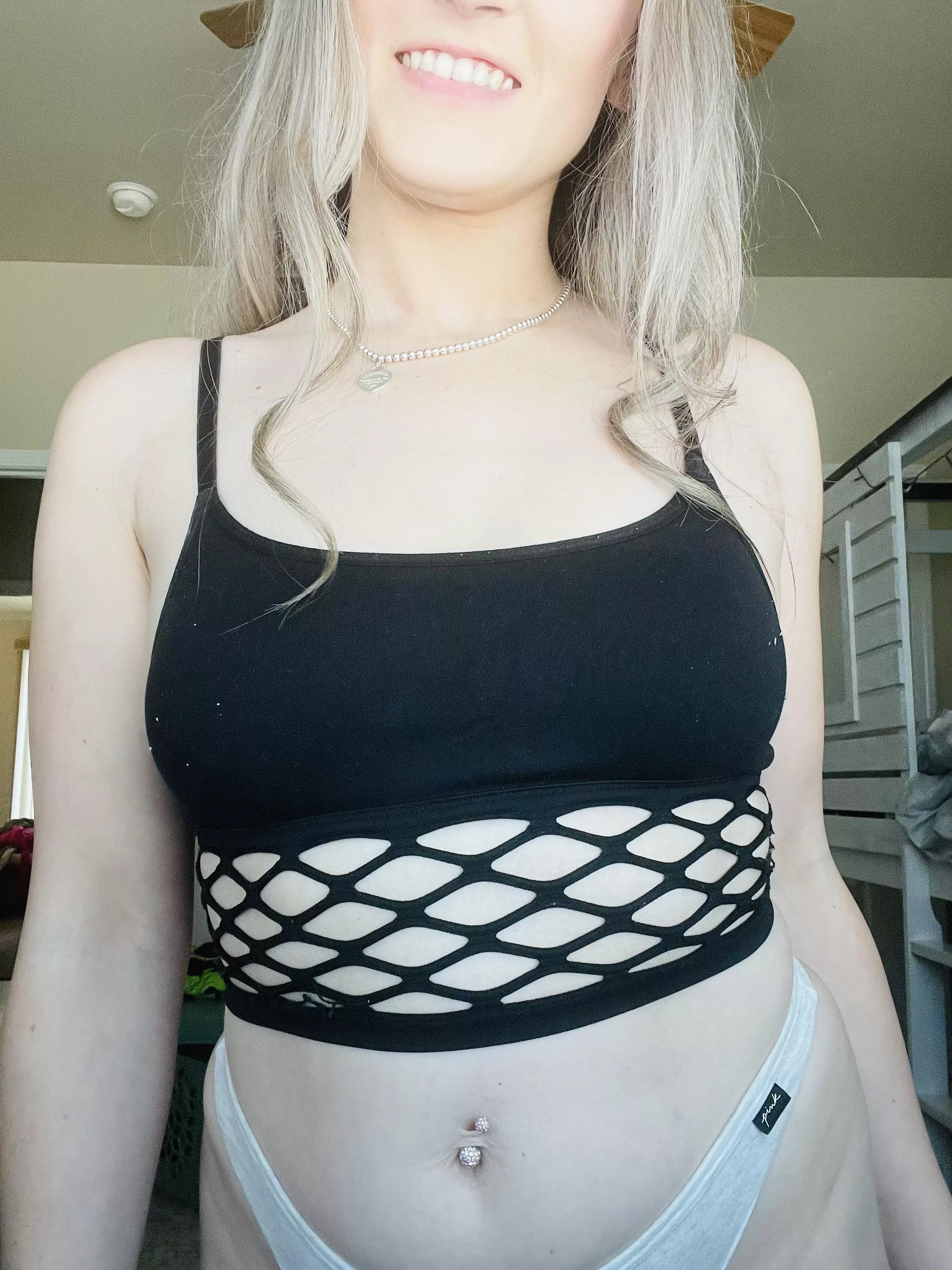 [f] do you like my smile?