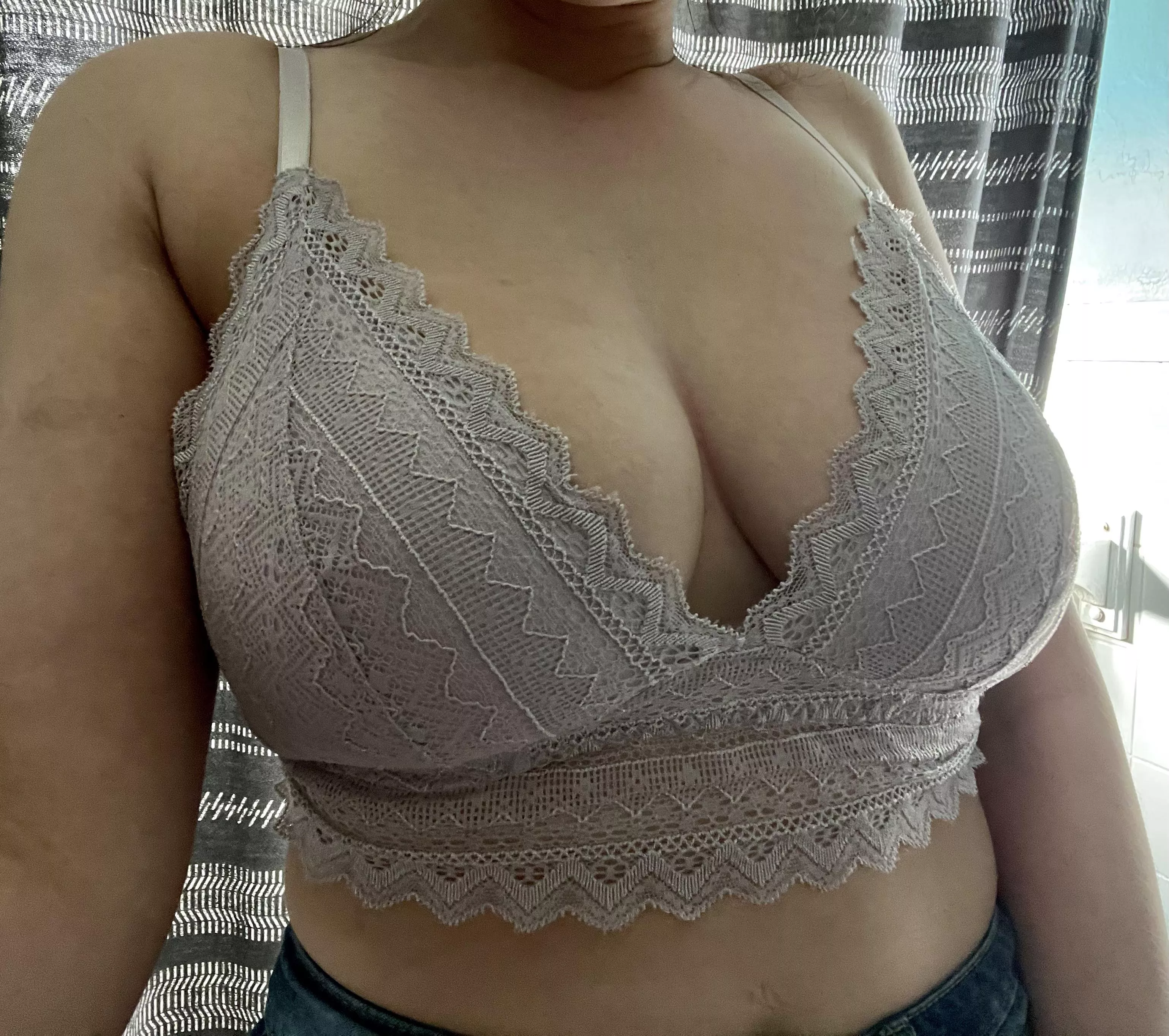 [f] do you like my top?