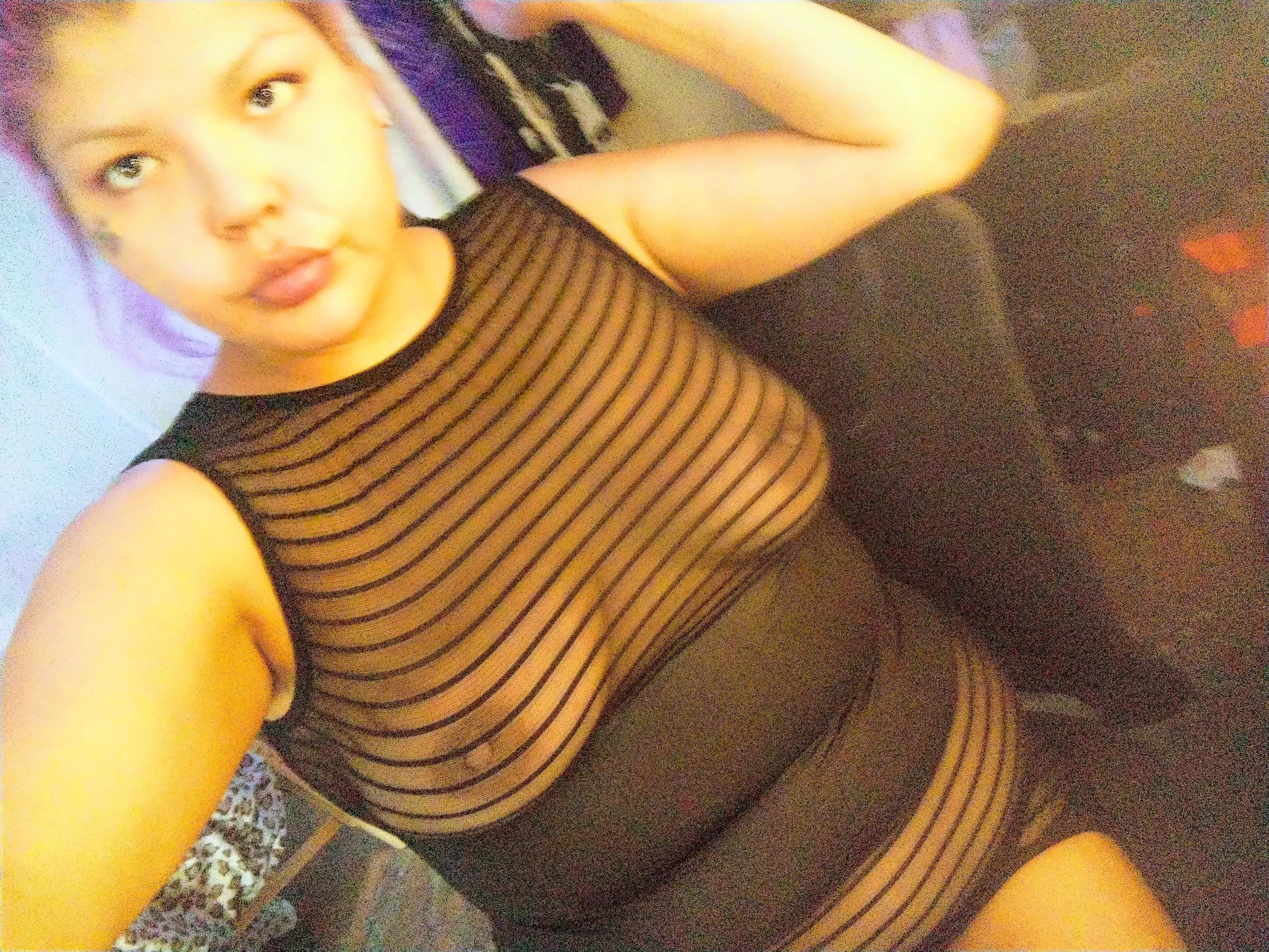 (f) hmu if u wanna link and make content for my website. female's only thank u (f) hmu if u wanna link and make content for my website. female's only thank u