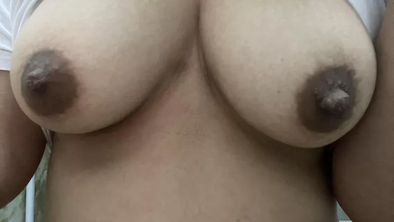 (F) hope someone can make my night betterπ