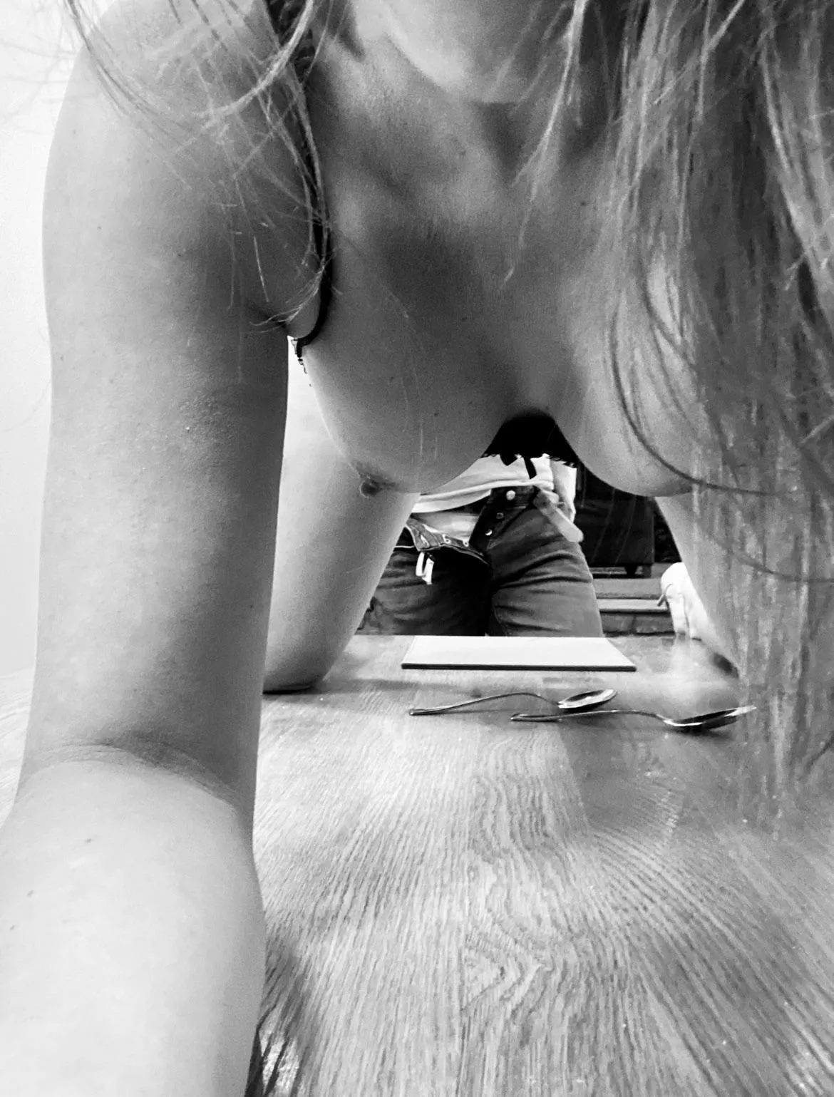 [F] [M] lunch is served.