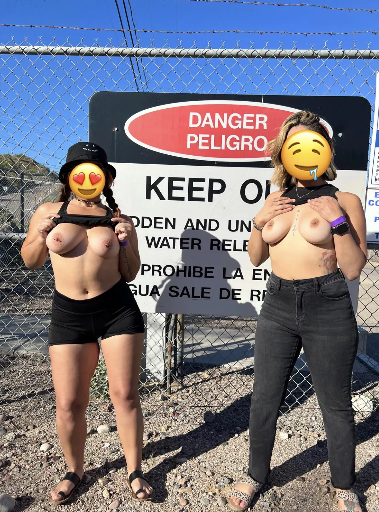 [F] My new friend and i can come keep you company 😜