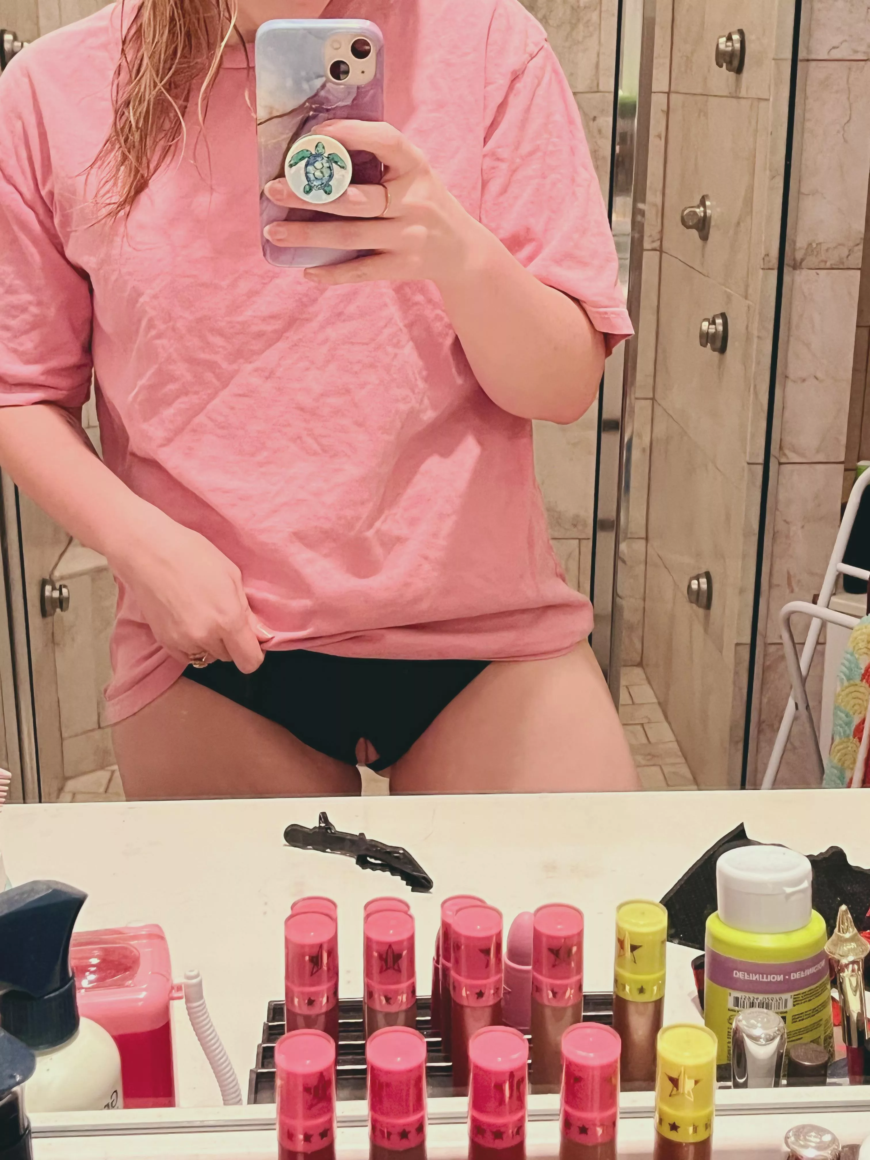 [f] peekaboo for some upskirt fun