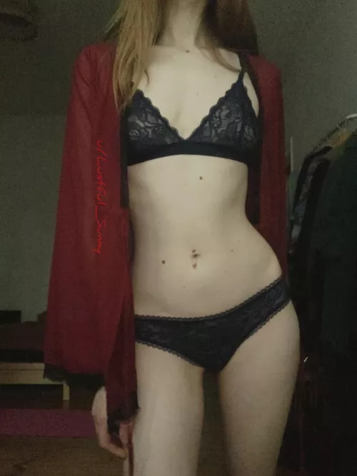 [F] petite european body