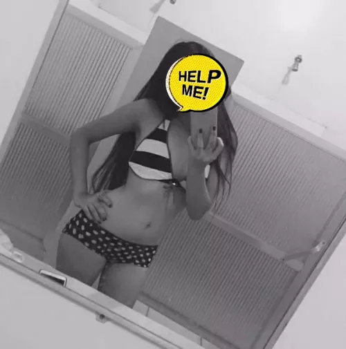 (f) Sorry to bother you guys. I just wanna ask if I'm Fuckable or not? Comment your answer down 👇 Tnx in advance ✌️😁