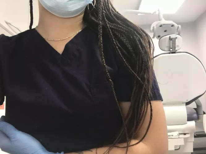 [f] the dentist is away right now… should we use this chair to fuck? Best trip to the dentist pending!