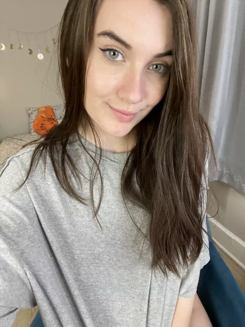 [F] Wearing my professor's t-shirt ;)