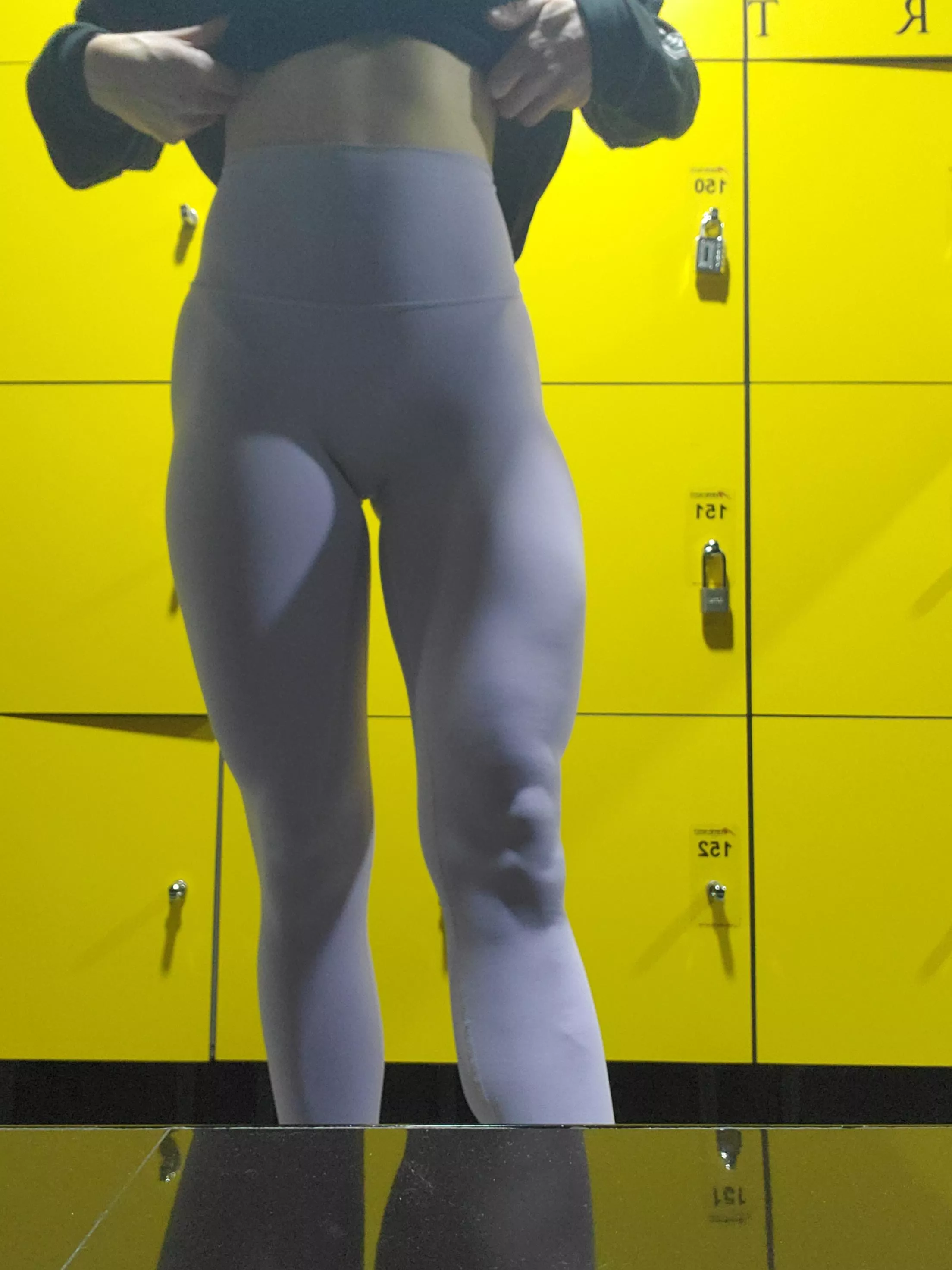 [F] What about my legs? I think they are growing too! 😊