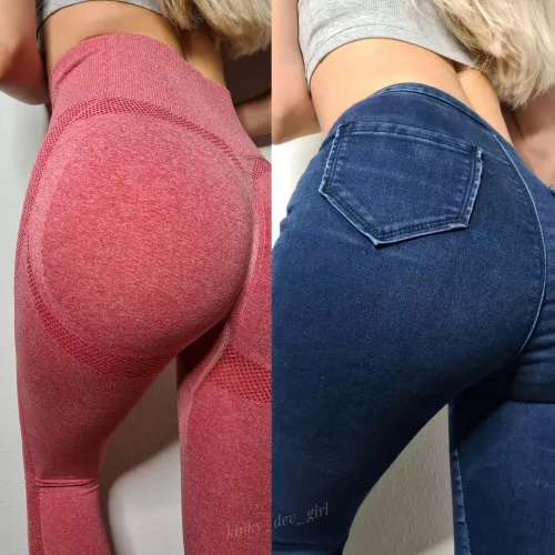 (F) What do you prefer, more leggings or jeans?ππ