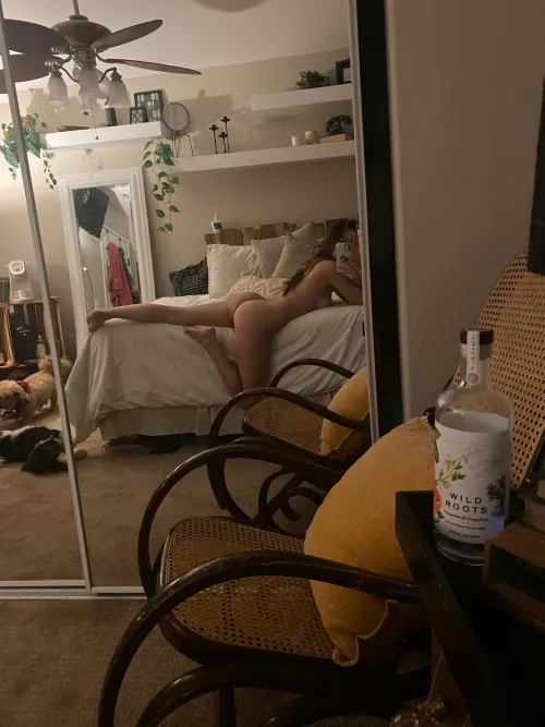 [F] Who needs clothes when you have the place to yourself?