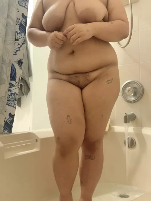 [f18, ~190lbs, 5’1] been having a rough time recently n so naturally that’s meant poor self confidence. hopefully posting this lifts my spirits a bit ^_^