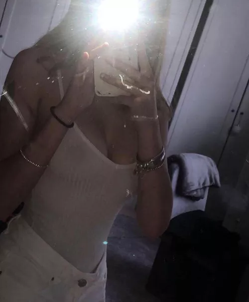 F19, New shirt what do you think about it?😈