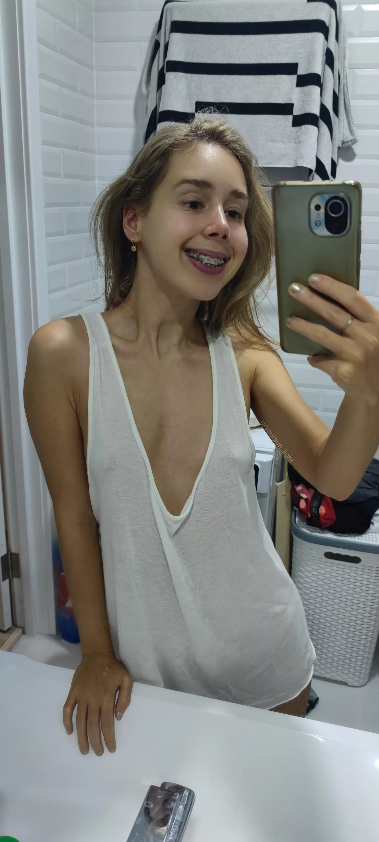 F22 Just a selfie in the bathroom :-)