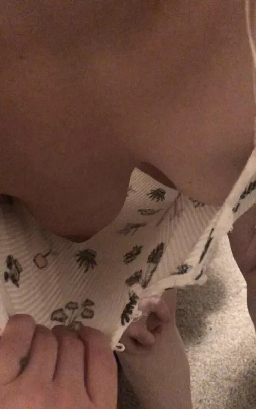 F22 Tug on my shirt