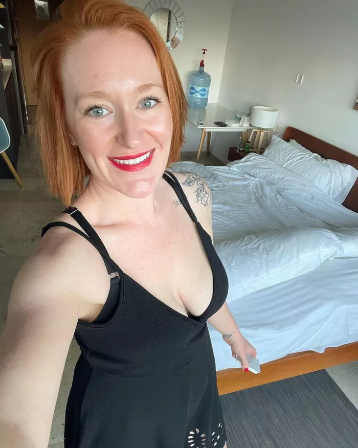 (F32) Not nude but I hope you guys can appreciate anyway.