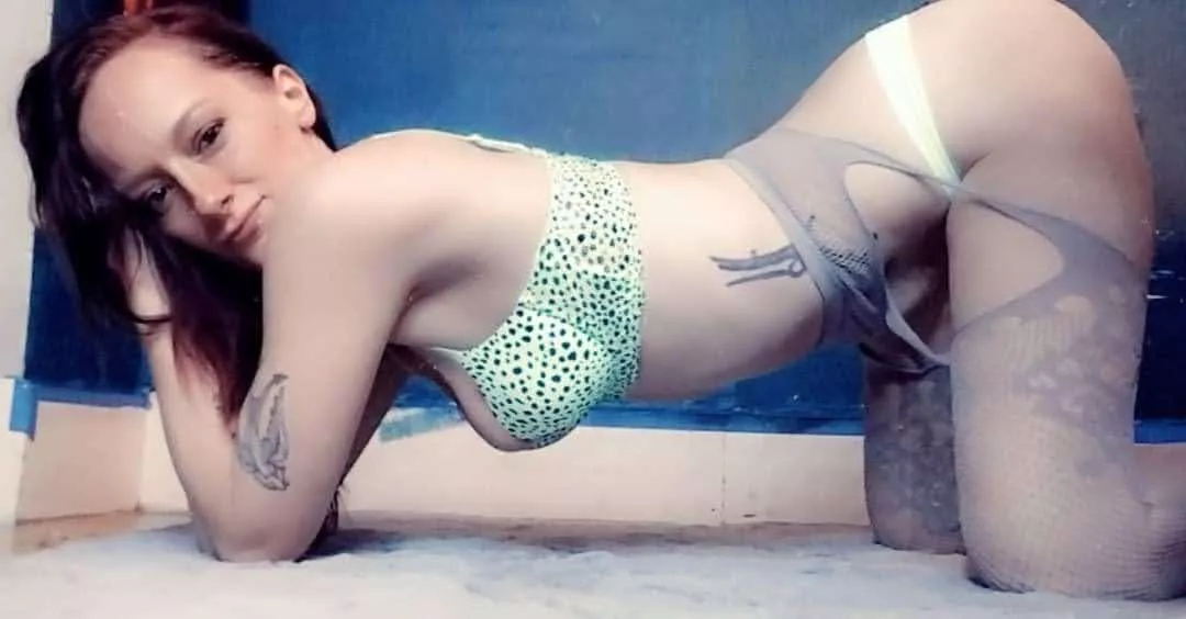 Face is always better when it's pushed down on the pillow😈😈