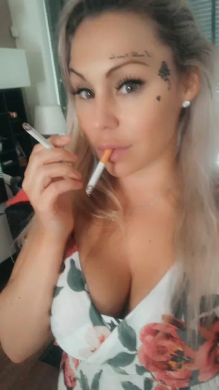 Fake face tattoos to piss my parents off 😅 and really need like 2 cigarettes after talking to them 🤷♀️🥂