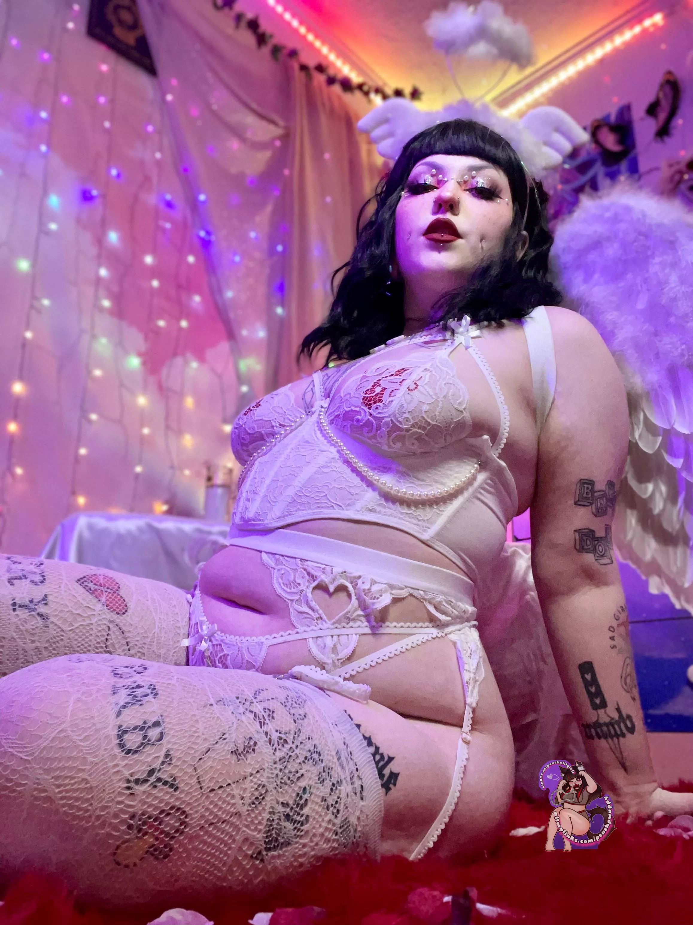 Fallen Angel by Peach Pwuppy