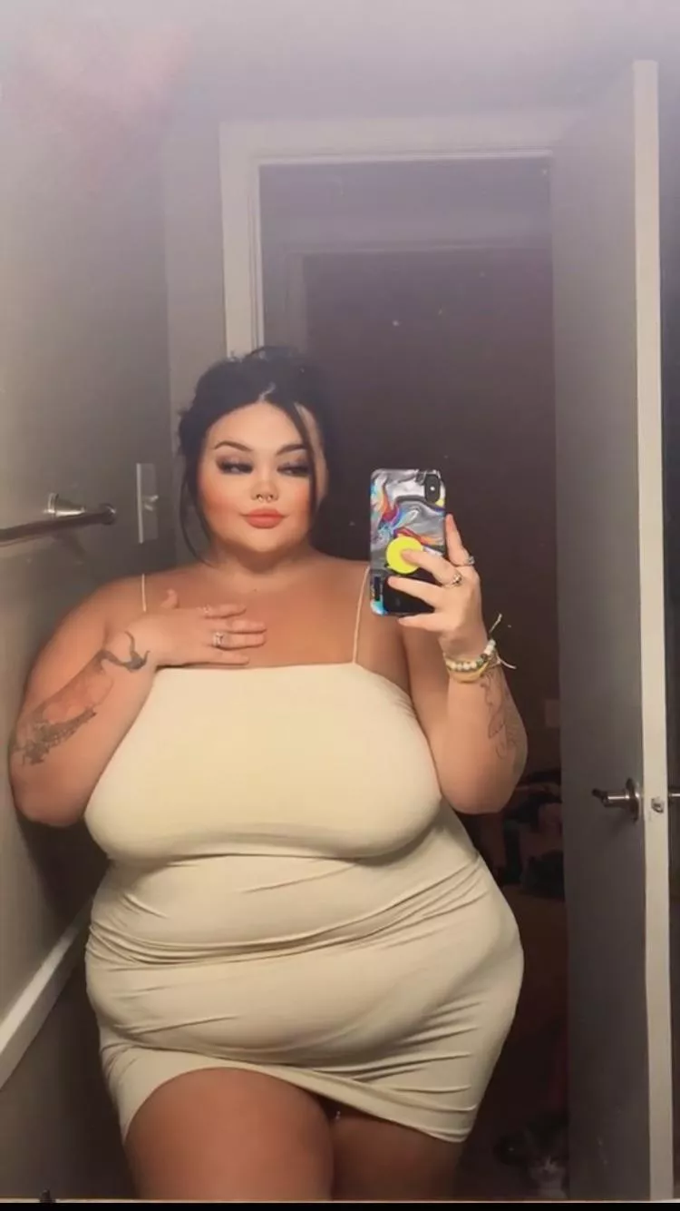 Fat bitches do it better ⛅️ Fat bitches do it better ⛅️
