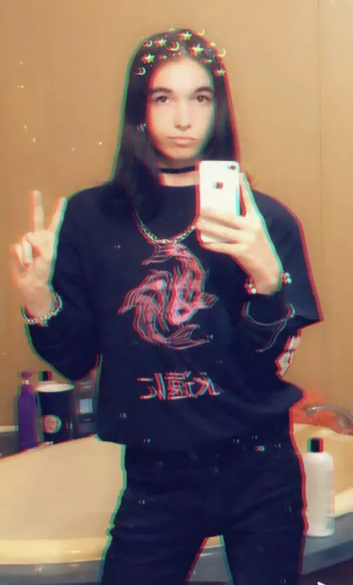 Feelin a lil sassy 🖤