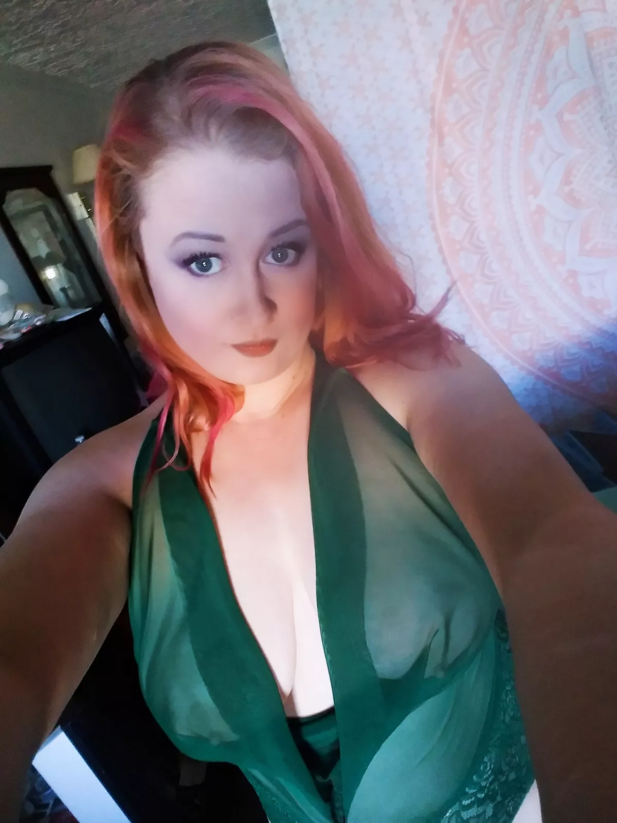 Feelin a little elfish today....💚💋