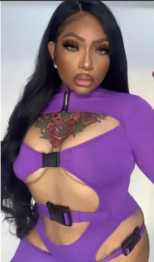 Feelin like black super hero Goddess😈