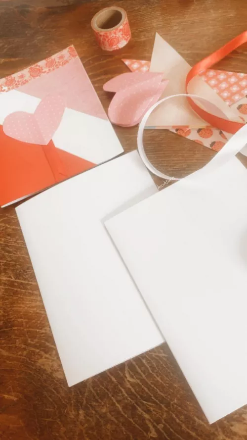 Feeling a bit better after last night. 🐻🌸 Currently finishing a few Valentine’s Day cards for friends since I don’t have someone to celebrate it with. Is anyone else doing fun crafts for V-Day?