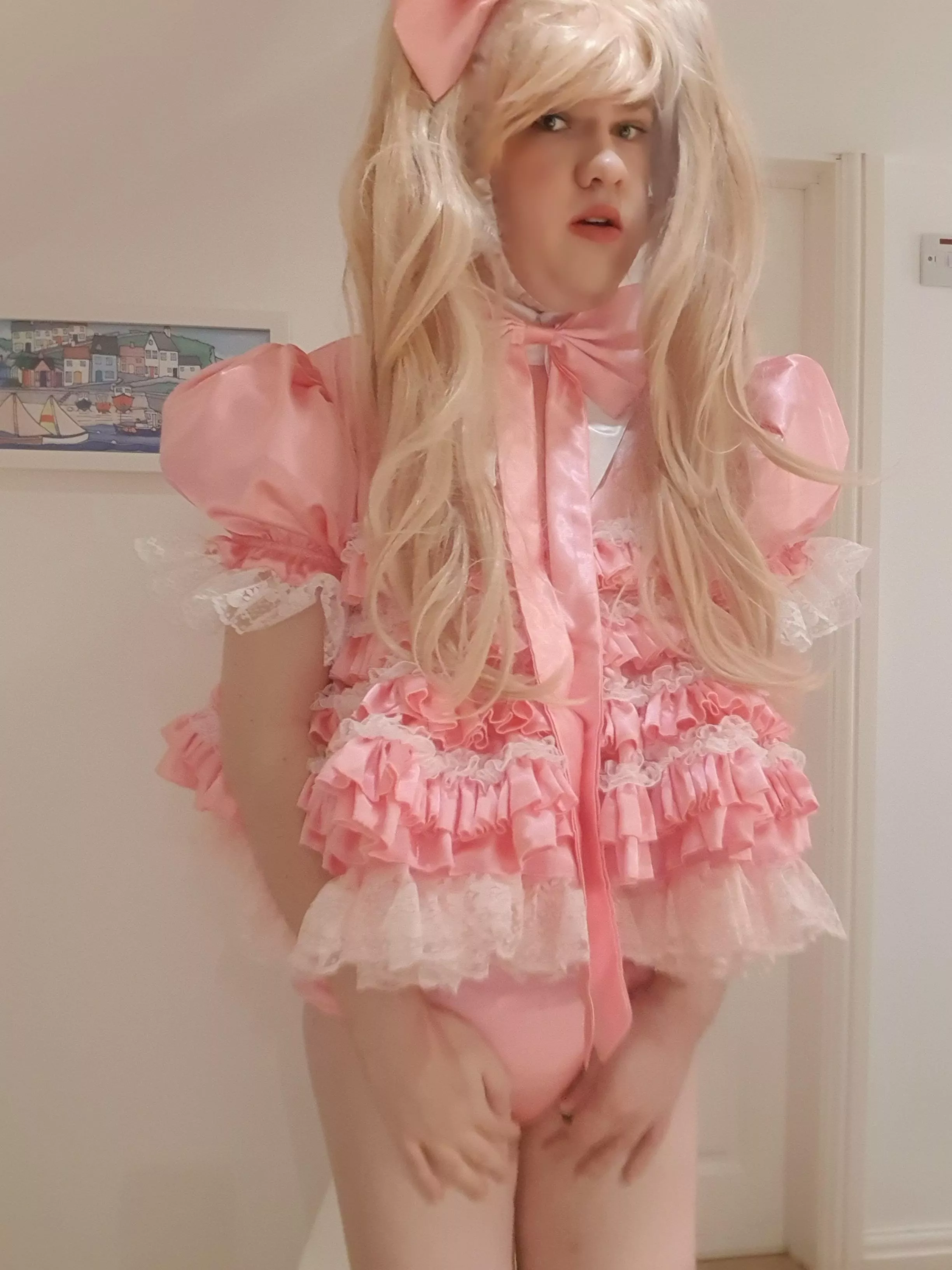 Feeling amazing after getting a chance to try this on properly! Looking for compliments and gentle humiliation only please haha 😅