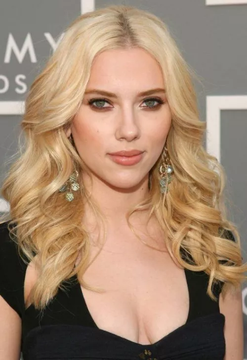 Feeling bi for Scarjo