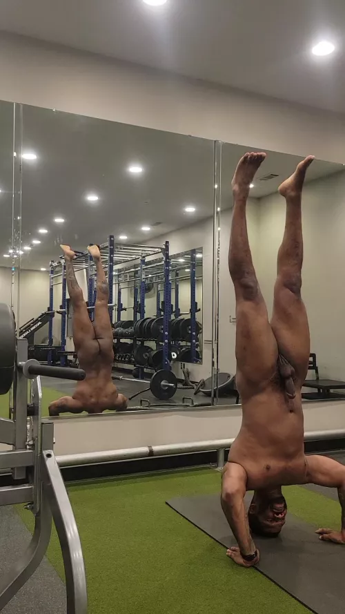 Feeling cheeky at the gym this morning. 🤫