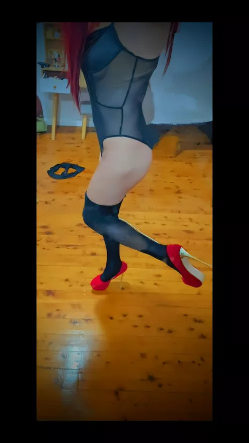 Feeling cute with my panties on the ground where they should be 😈😘