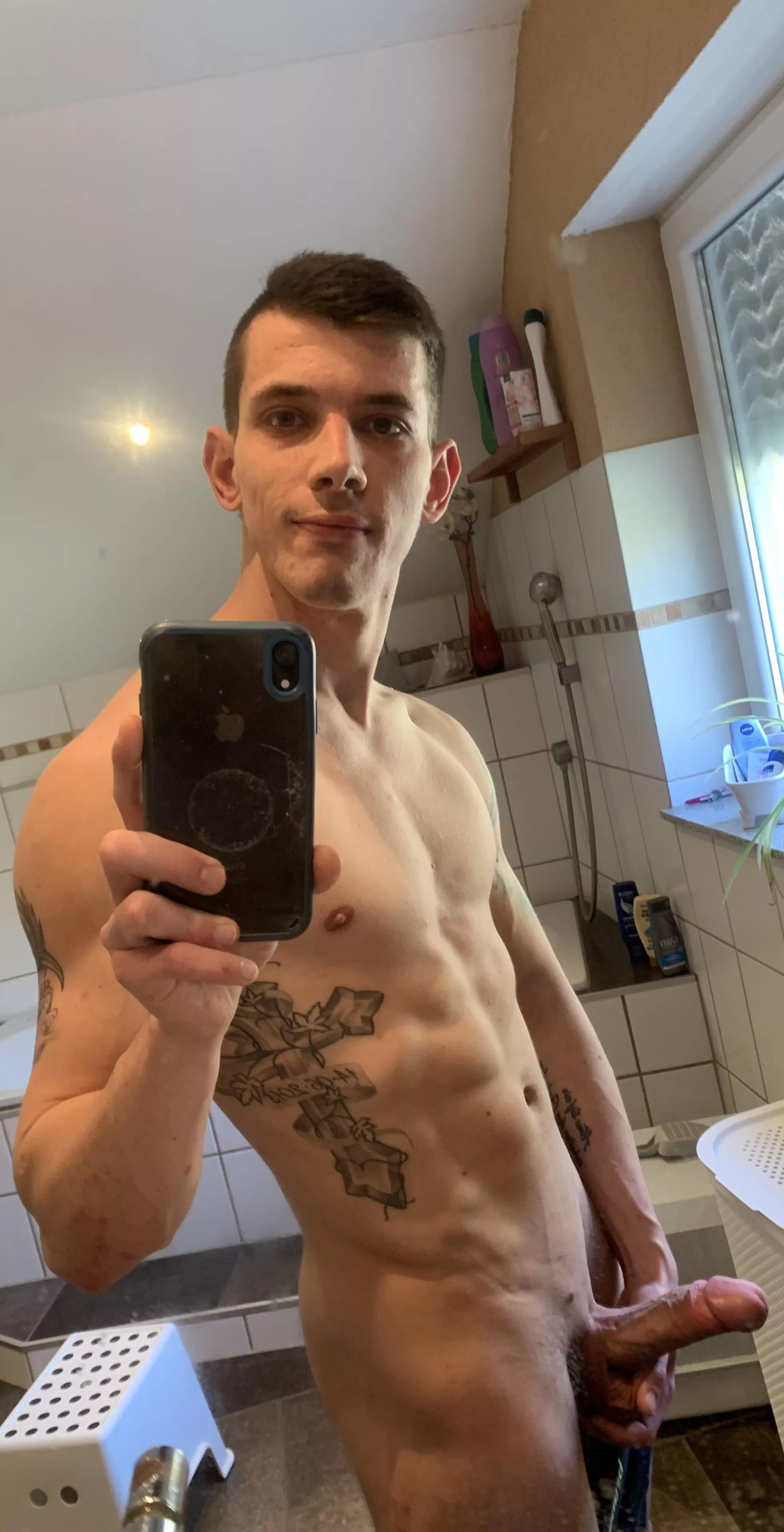 Feeling down because im quarantined since yesterday. Felt the urge to post 🥴😬