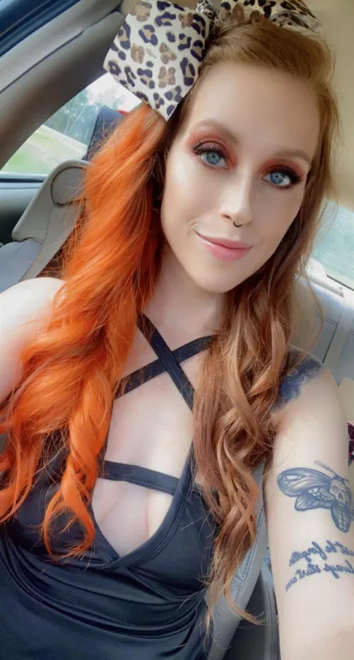 feeling extra cute today 🖤