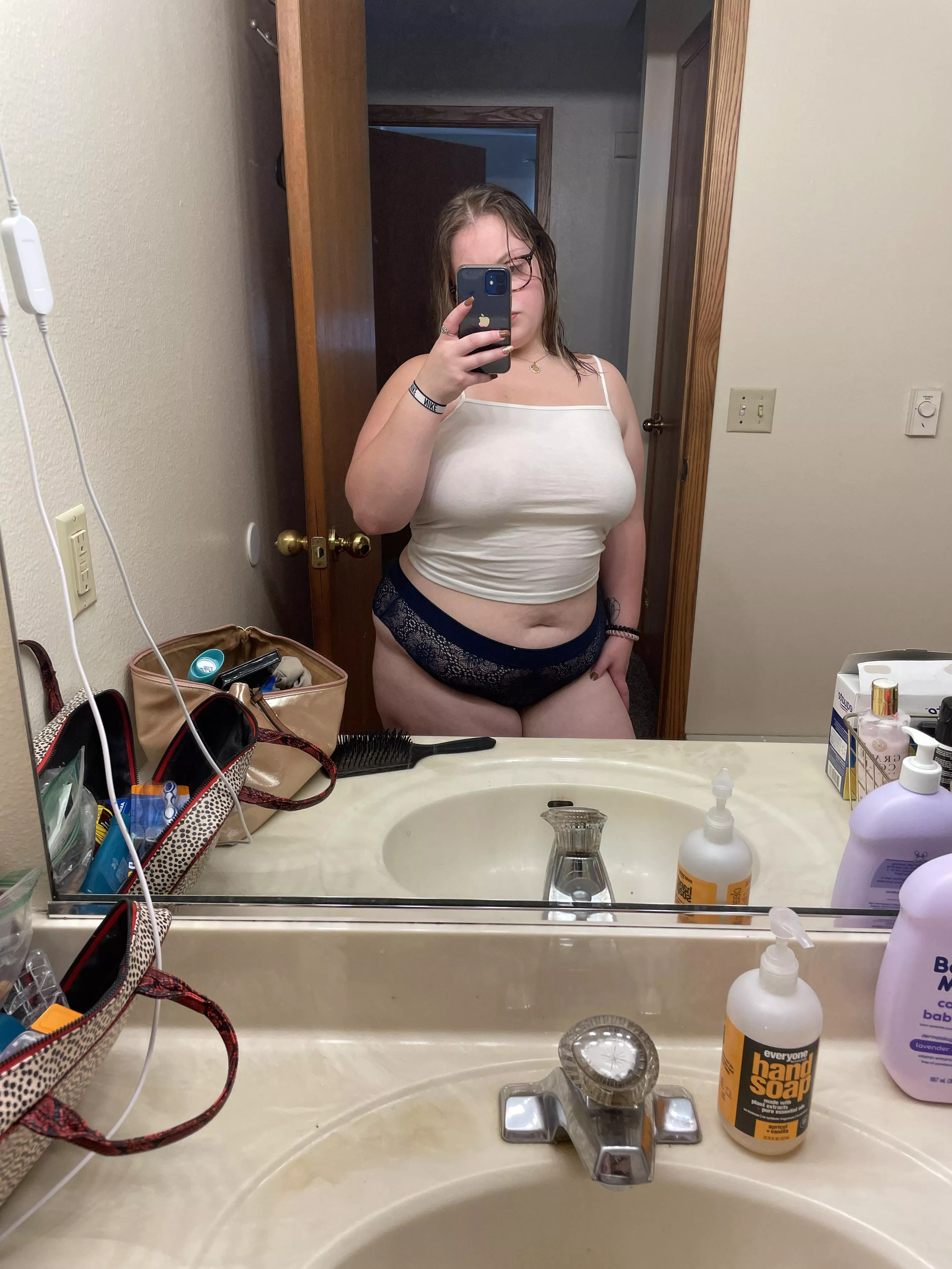 Feeling extra thick today 😌 F23