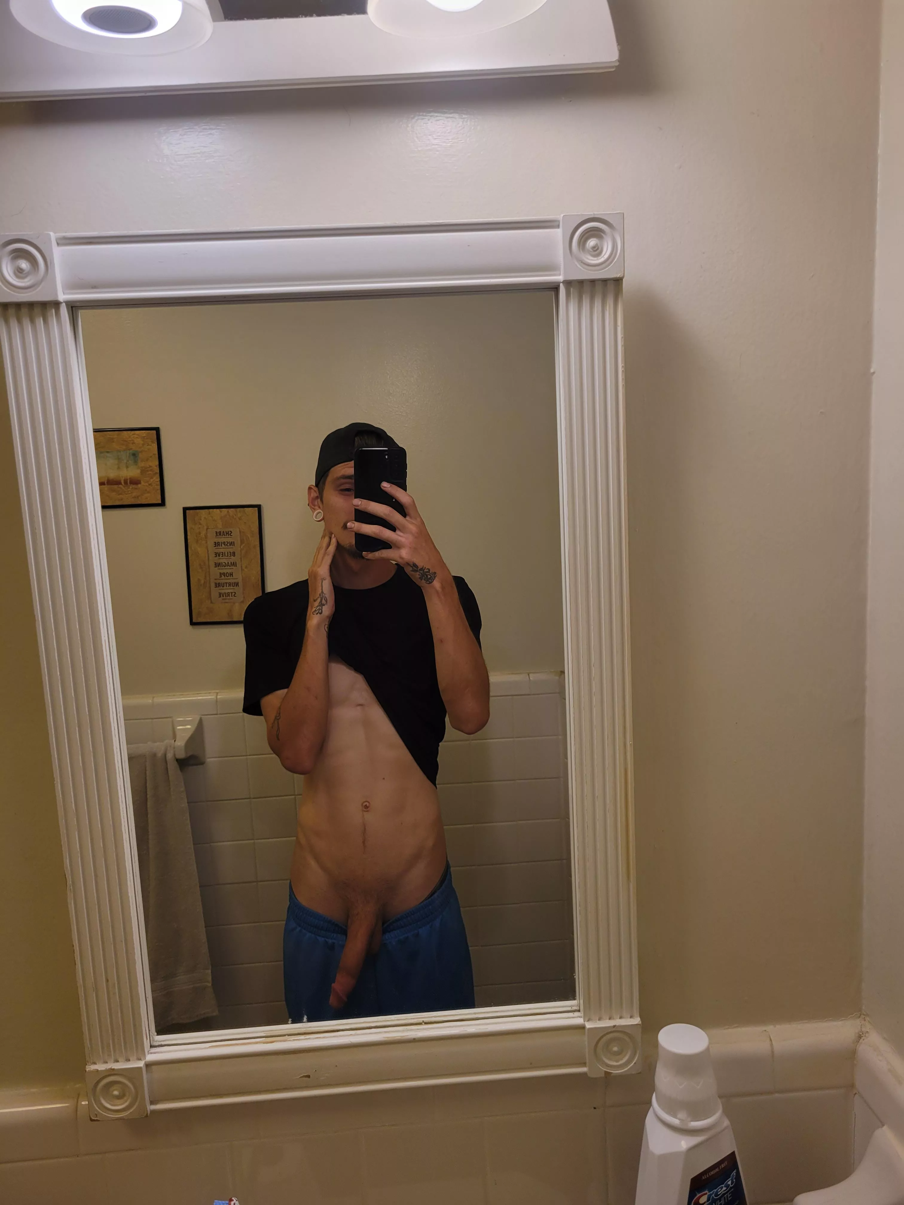 Feeling good anyone wanna help with this🥵🥵 Feeling good anyone wanna help with this🥵🥵