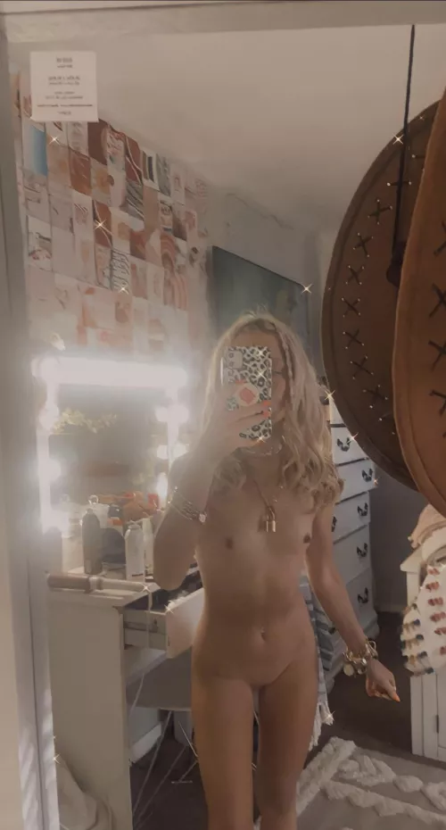 Feeling insecure no one likes them ):