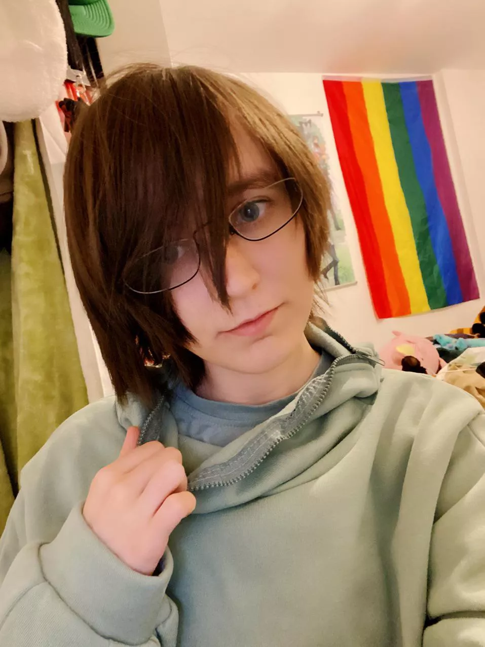feeling kinda androgynous, like if a man and a woman had a baby