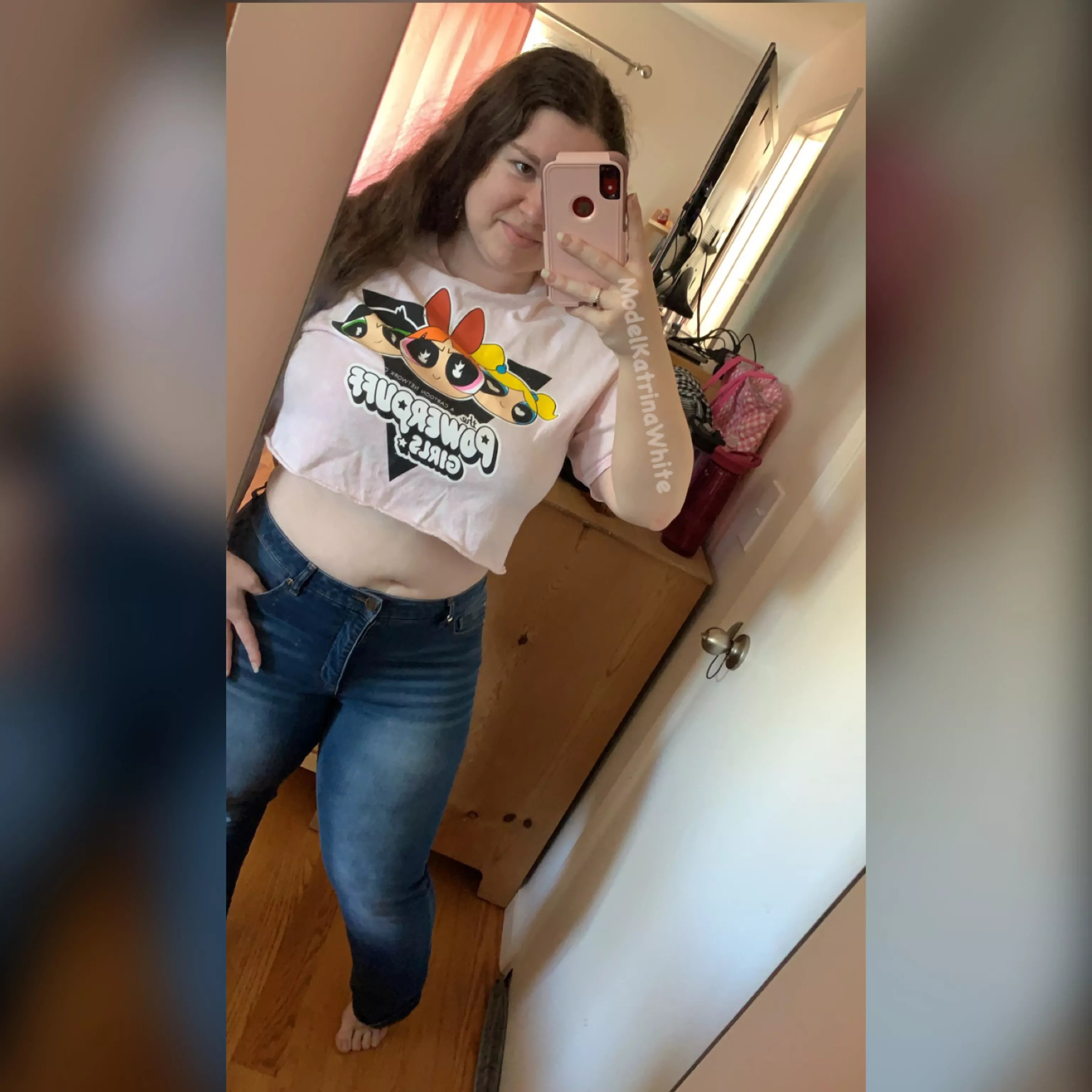 Feeling like a cutie in my PPG crop top and tight jeans today!