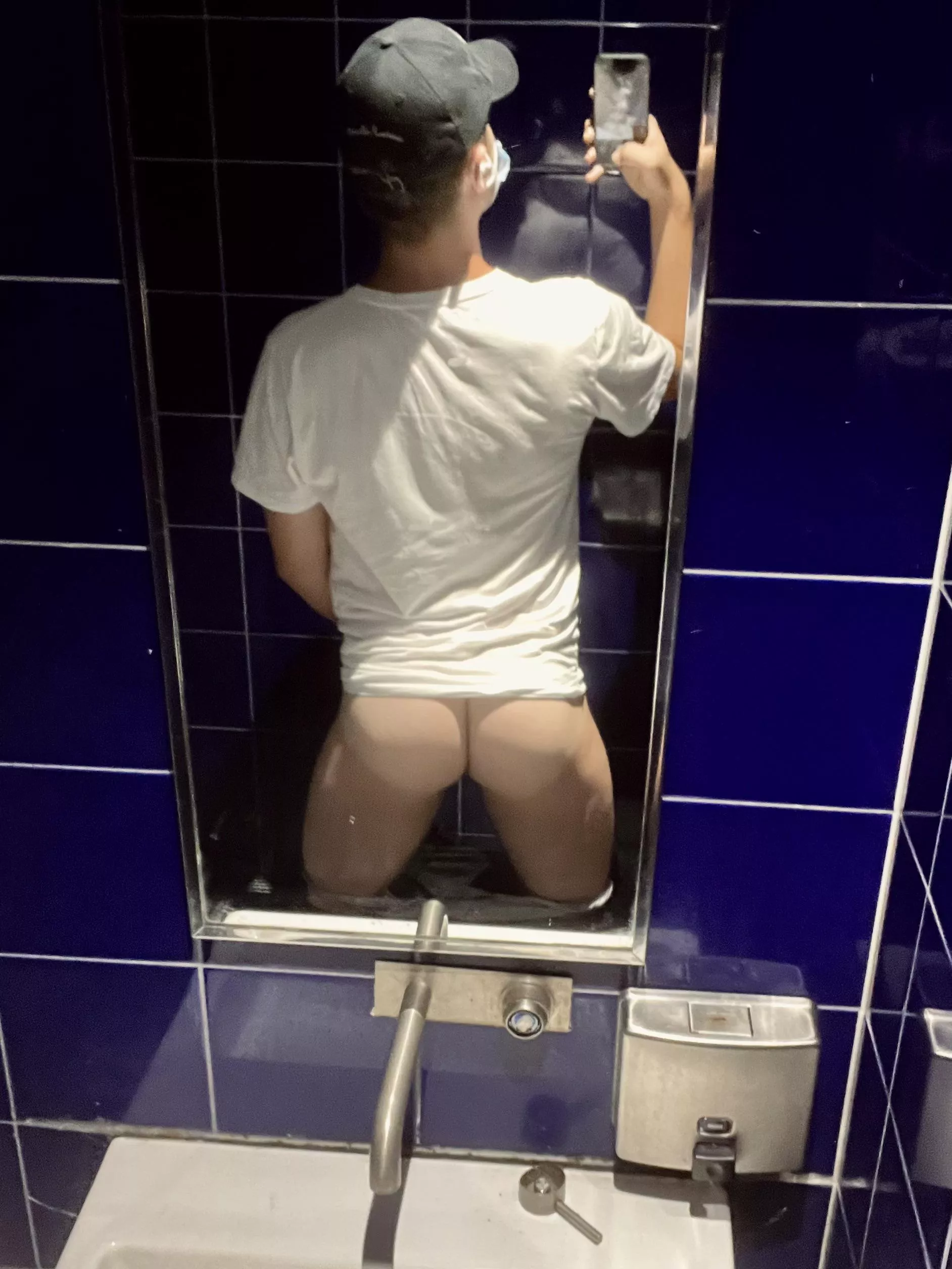 feeling peachy today 🍑