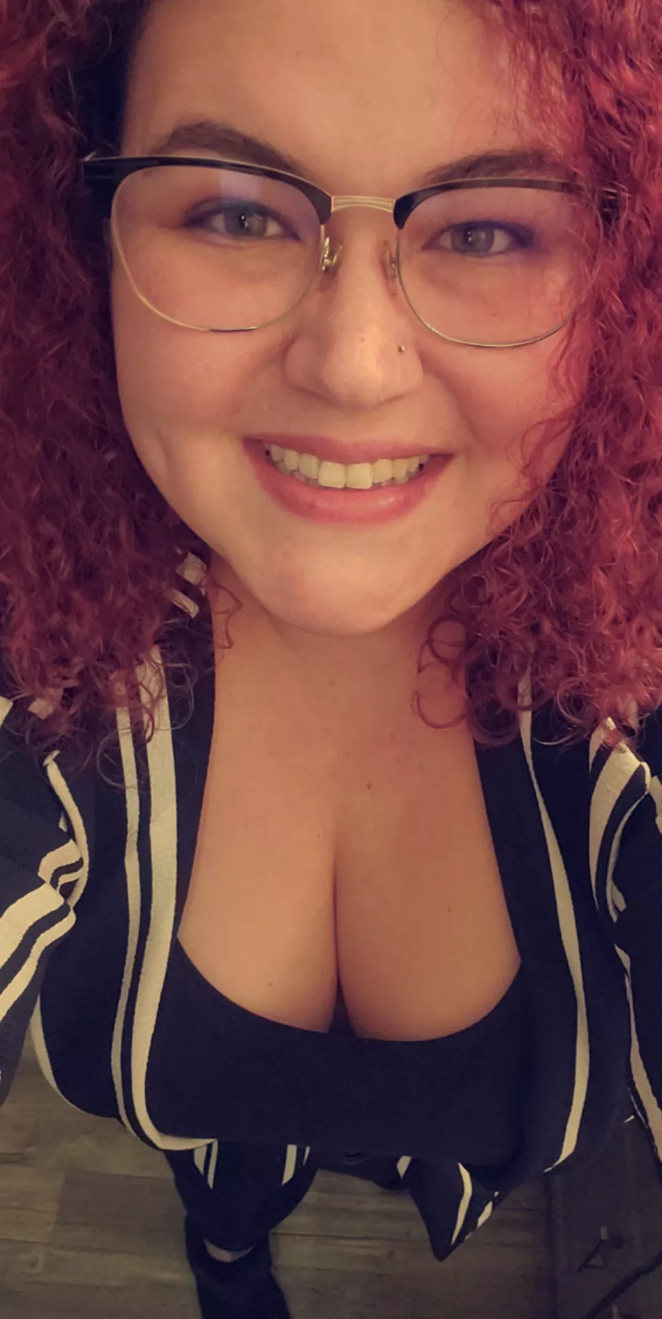 Feeling pretty for the holidays 😁