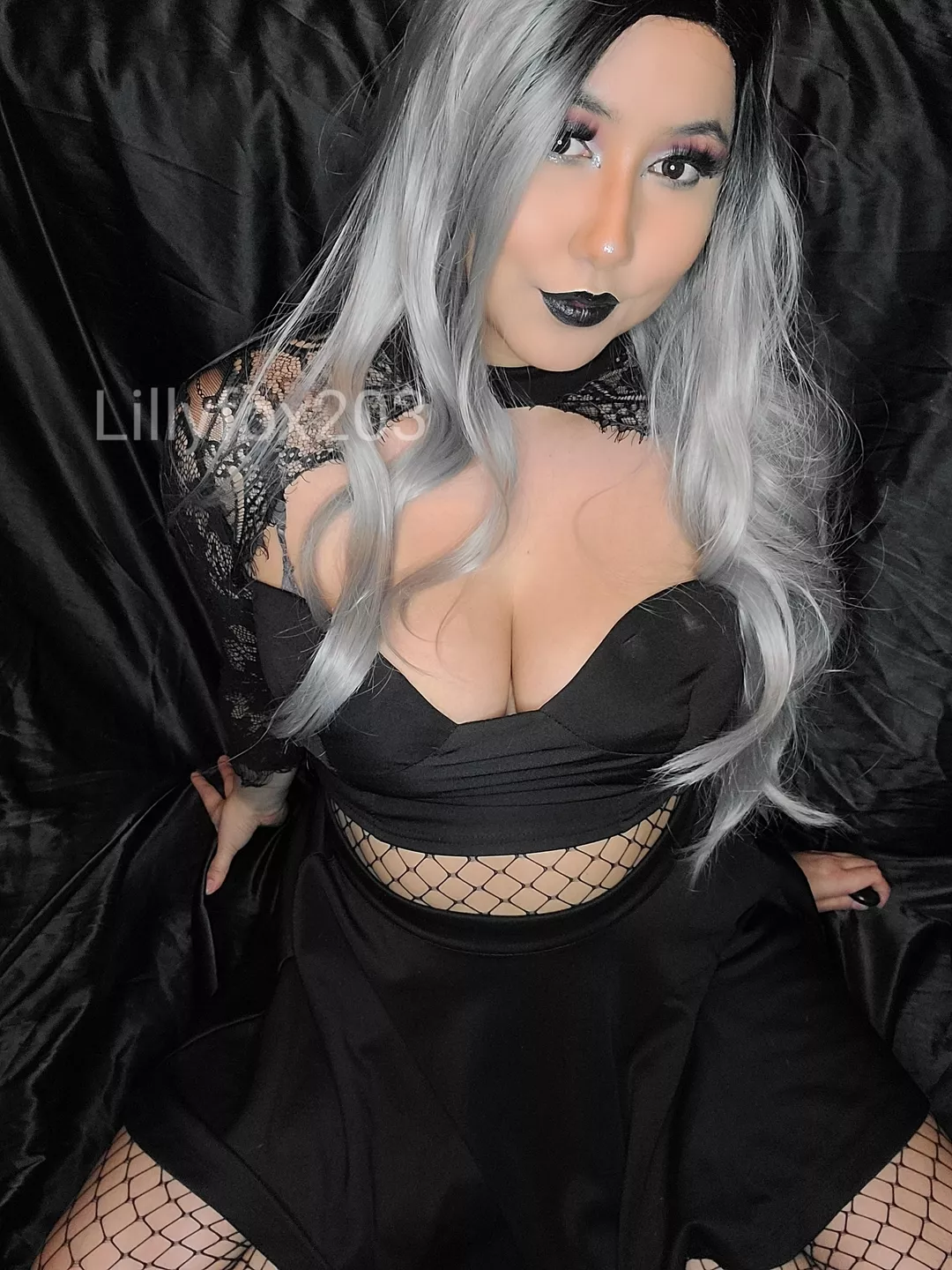 Feeling pretty sexy in this outfit