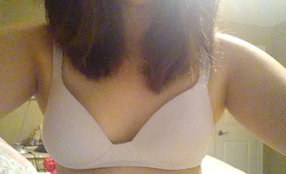 Feeling shy so convince me to take it off!! F (24) Feeling shy so convince me to take it off!! F (24)